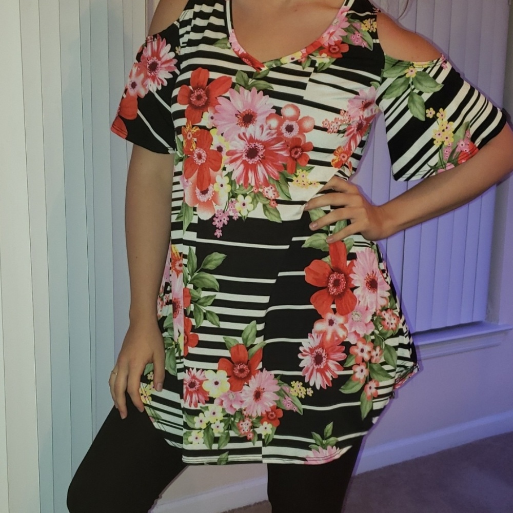 ❤🧡Cold Shoulder Tunic Top❤🧡